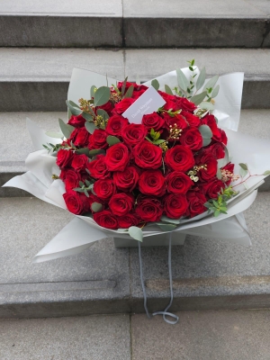 Valentine Red Roses Bouquet