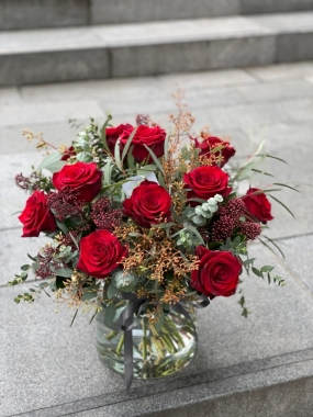 The Classic 12 Red Rose Bouquet